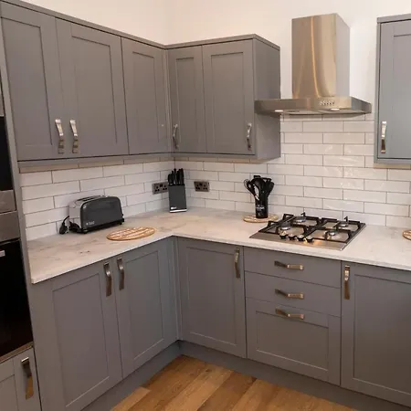 Breakspeare House Holiday home