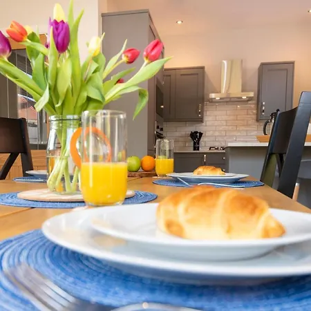 Holiday home Breakspeare House *